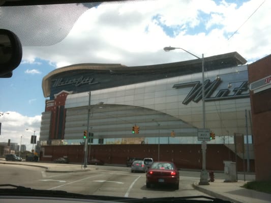 parking at motor city casino hotel