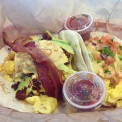 Moontower Tacos logo